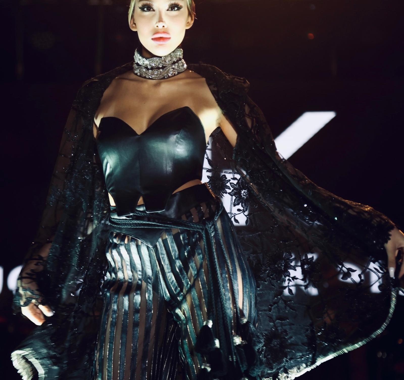 Podyumun Adeta Tozunu Attırdı... 17 68d43fcd75d5b