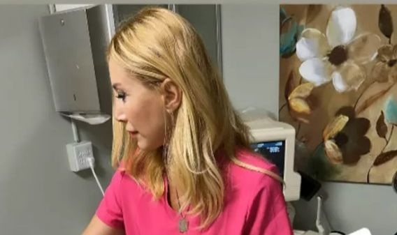 Evlenip Miami'ye yerleşen şarkıcı Yeşim Erçetin, doğum koçu oldu