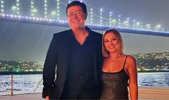İbrahim Büyükak'ın eşi Nurdan Büyükak'ın düğün kıyafeti alay konusu oldu