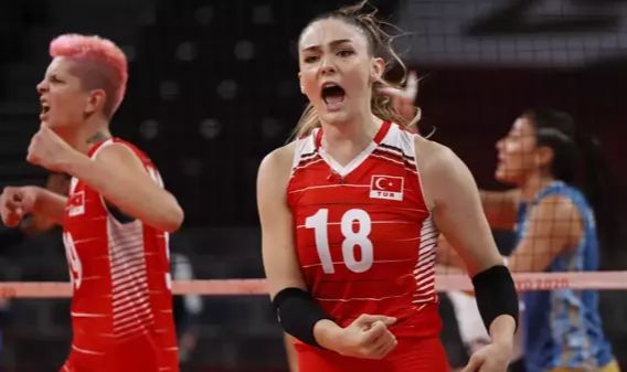 Ebrar Karakurt ve Zehra Güneş'in serveti dudak uçuklattı