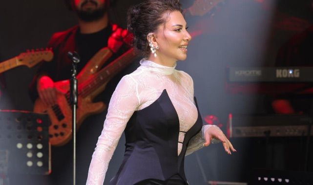 EBRU YAŞAR'LA BAYRAM COŞKUSU!