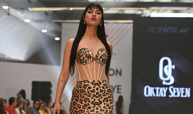 Asaletin ve Vahşetin Buluştuğu An: Burcu Şeritoğlu’nun Leopar Şovu Fashion Week Türkiye’ye Damga Vurdu