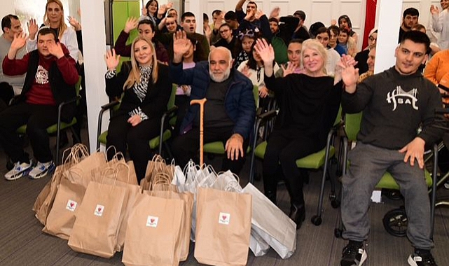 Geçtiğimiz günlerde birinci kuruluş yıl dönümünü kutlayan “Dünyada İyilik Var Derneği”nin gecesinden elde edilen gelirin bir bölümü çocukları sevindirdi. 