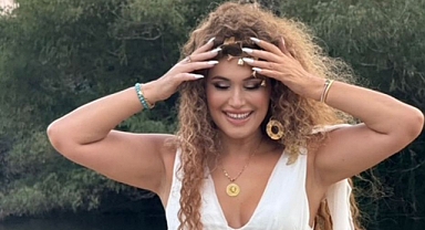 Romina Gas’tan Tarihle Buluşan Yeni Single: “Aşk Saf Duygudur”