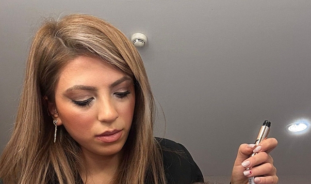 Ödüllü Make-up Artist Özge Ağyol’un Yüzlere Yazdığı Hikâye