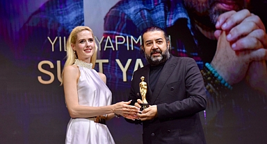 SUAT YANÇ “YILIN EN İYİ YAPIMCISI” ÖDÜLÜNÜ ALDI