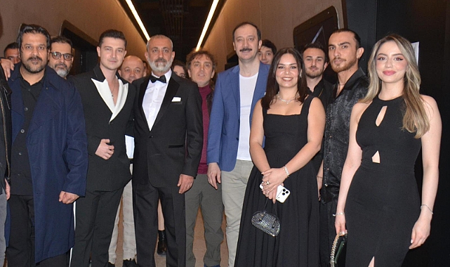 10 Nisan’da vizyona girmeye hazırlanan “Karabasan” sinema filmi için görkemli bir gala düzenlendi.