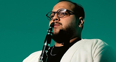 YUNUS HÜGÜL, “BİLİYORSUN”A KLARNETLE YENİ BİR SOLUK GETİRİYOR