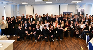 ÇESİAD’DAN GELECEĞE UZANAN SOSYAL SORUMLULUK KÖPRÜSÜ: BURS, DAYANIŞMA VE BAŞARI HİKÂYELERİ AYNI SOFRADA BULUŞTU