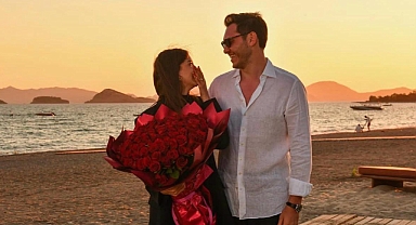 Fethiye’de Romantik Teklif! Aleyna Solaker “Evet” Diyerek Mutluluğa İlk Adımı Attı