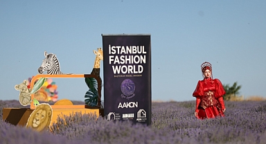 Tekirdağ Lavanta Bahçesi'nde Moda ve Zarafet Buluştu: İstanbul Fashion World Büyük İlgi Gördü